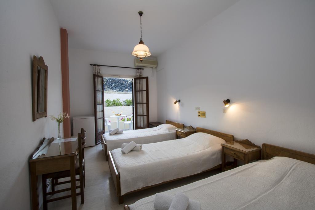 Hotel Adonis (Adults Only) Kamári المظهر الخارجي الصورة