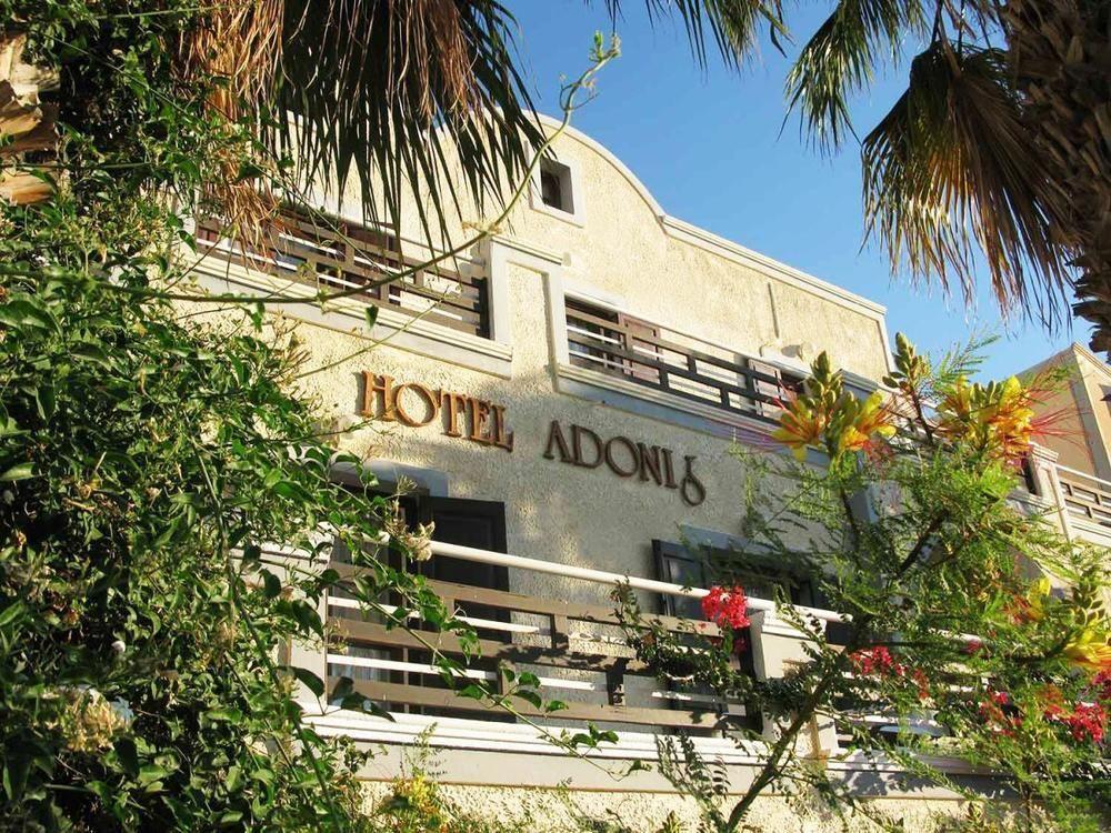 Hotel Adonis (Adults Only) Kamári المظهر الخارجي الصورة