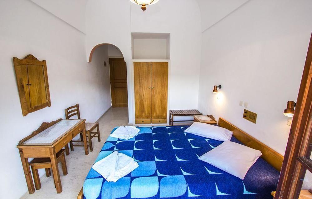 Hotel Adonis (Adults Only) Kamári المظهر الخارجي الصورة