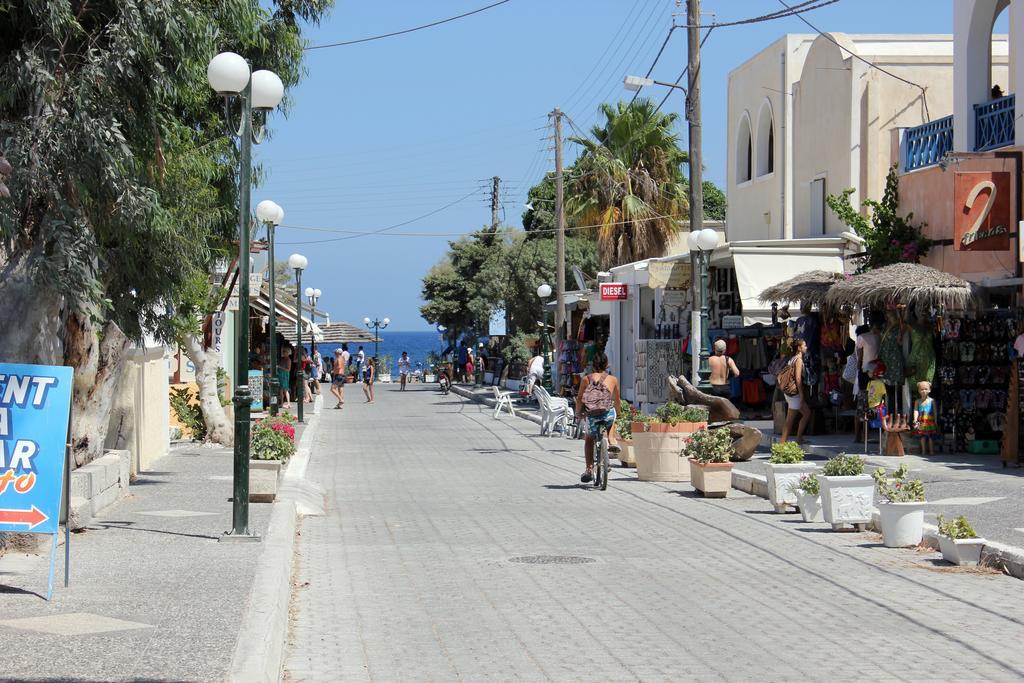 Hotel Adonis (Adults Only) Kamári المظهر الخارجي الصورة