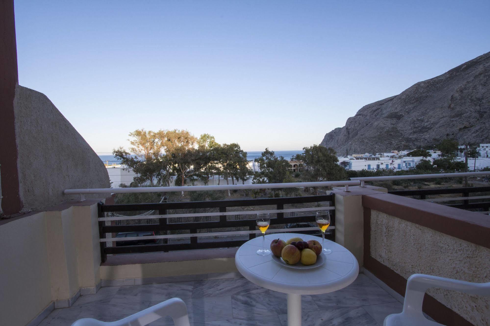 Hotel Adonis (Adults Only) Kamári المظهر الخارجي الصورة