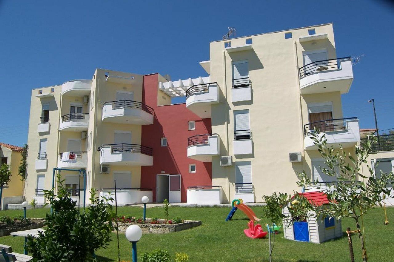 Hotel Adonis (Adults Only) Kamári المظهر الخارجي الصورة